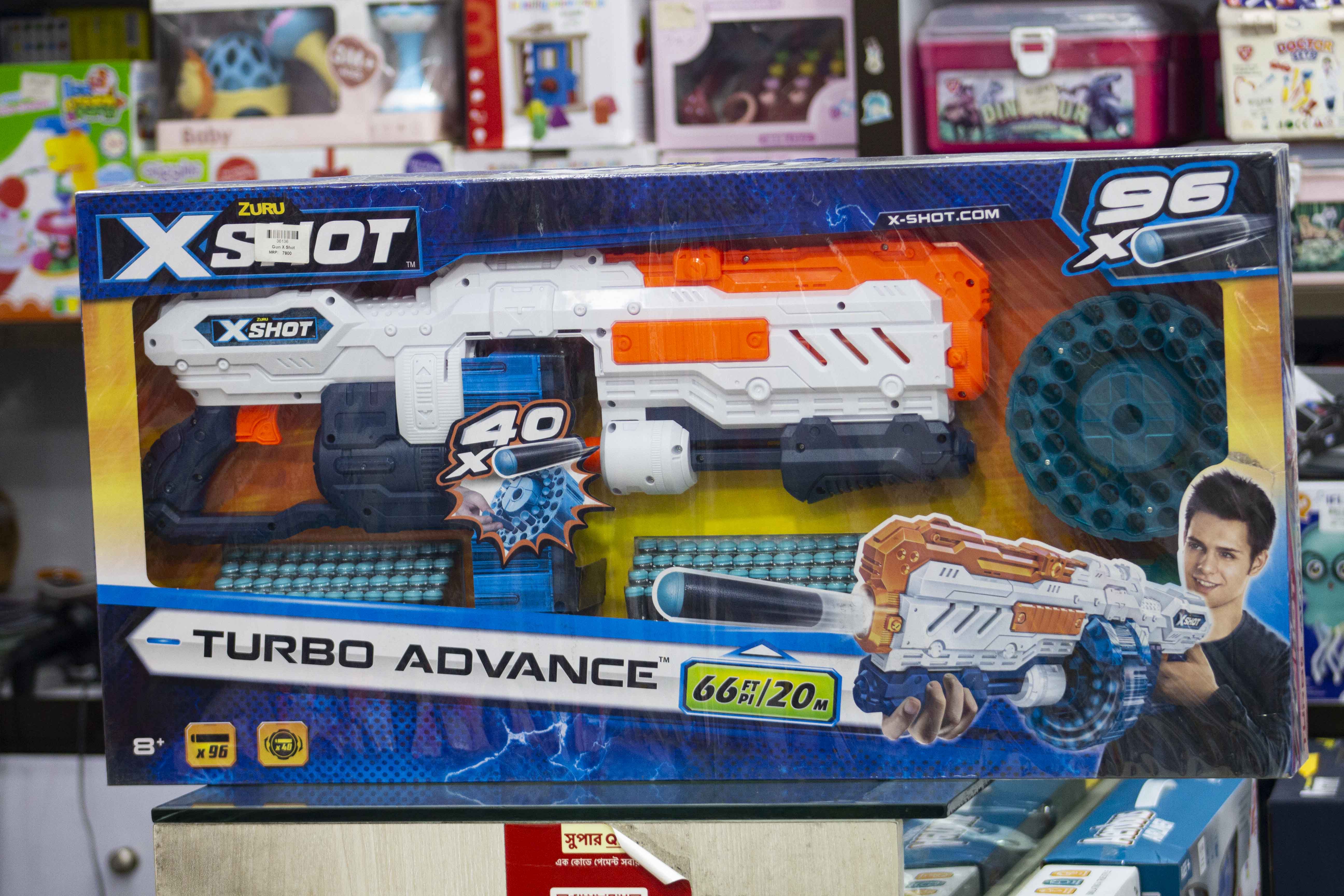 Zuru Xshot vigilante 66ft pi / 20 m gun